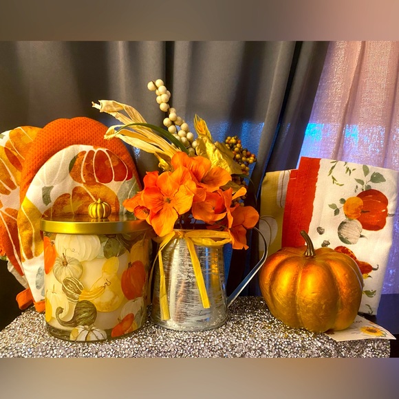 Fall Basket - Picture 2 of 4